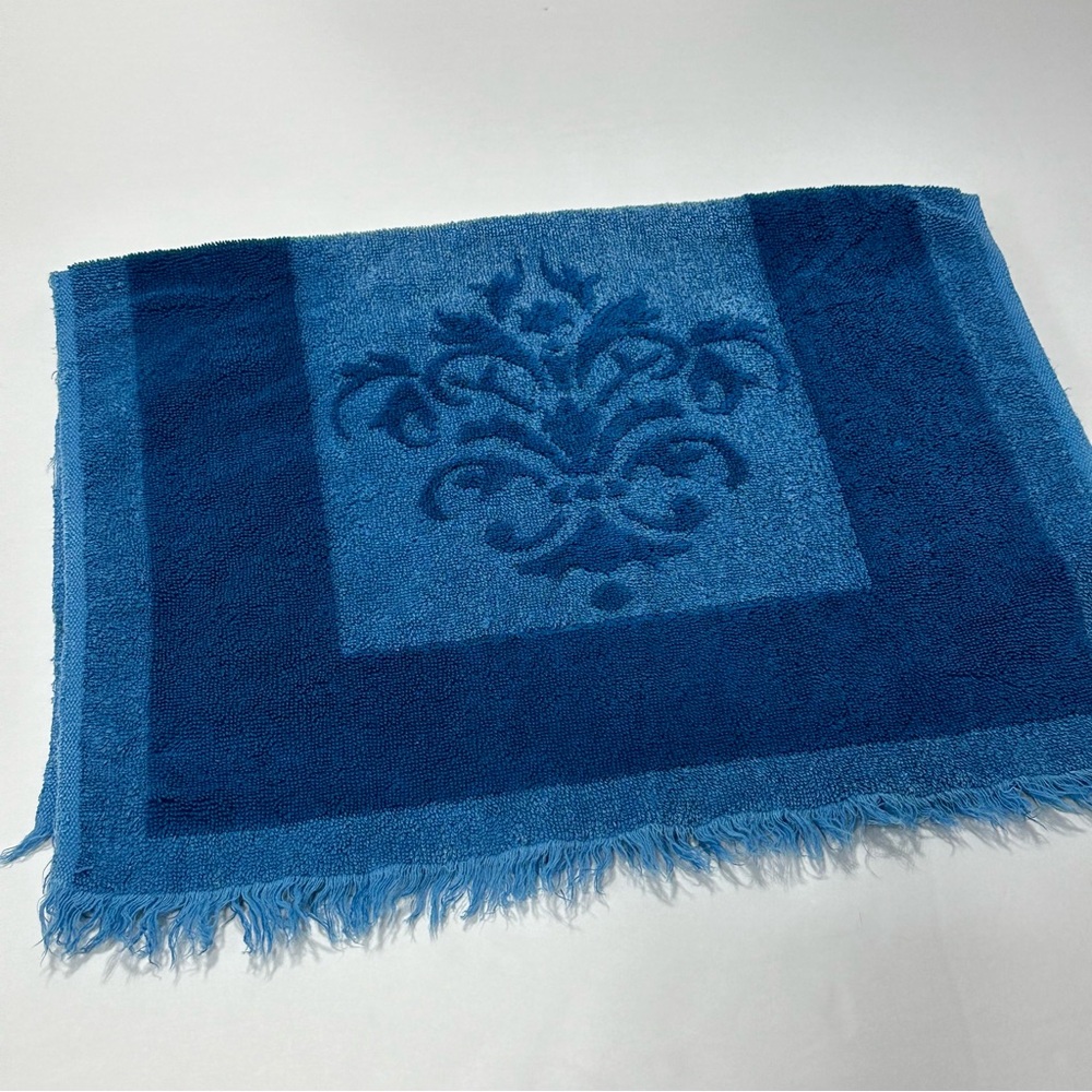 Fieldcrest Vintage Hand Towel Fleur De Lis Imperial Collection Blue Floral